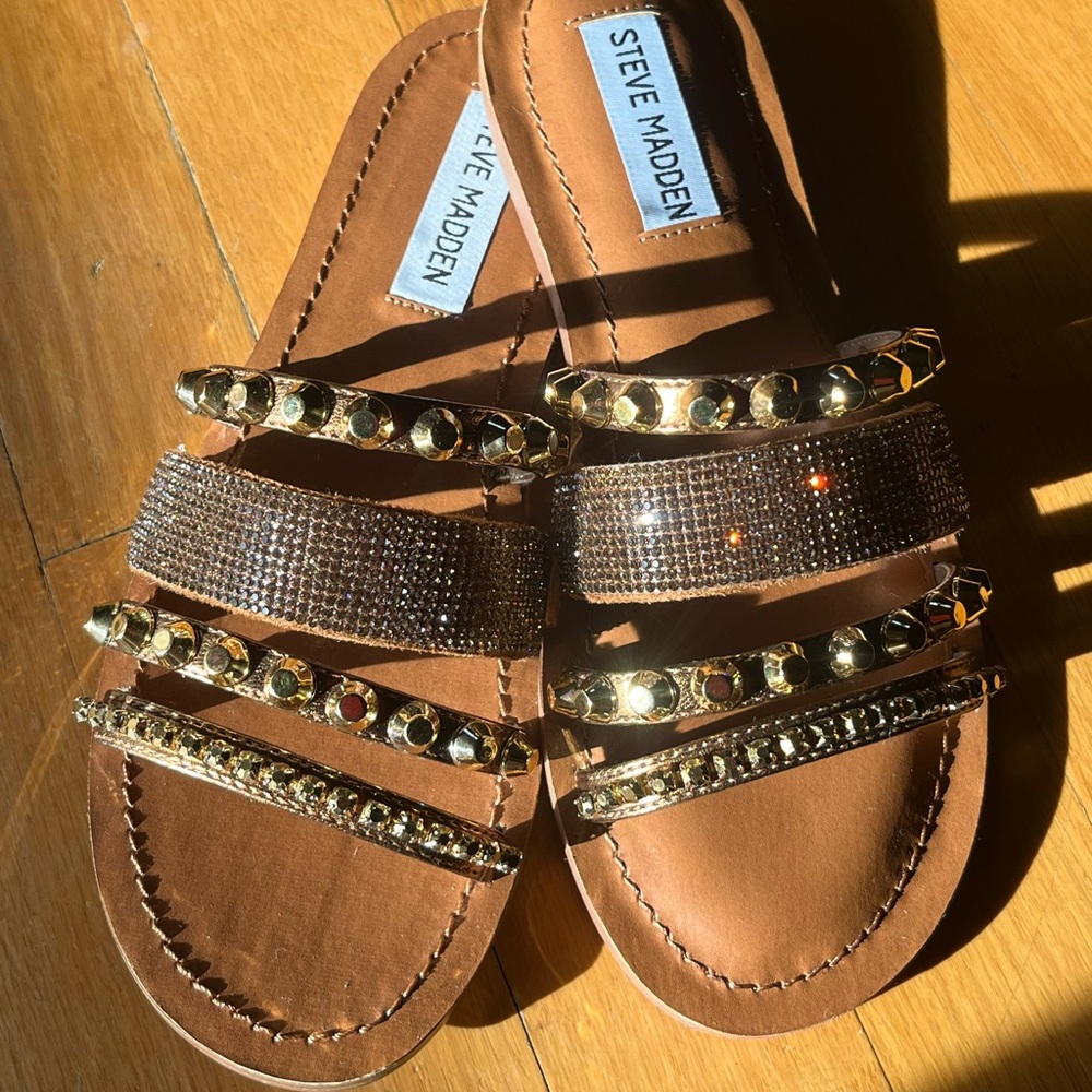 Steve Madden strappy embellished flats size 6